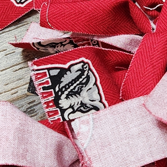 ALABAMA CRIMSON TIDE MATERIAL RAG WREATH - Picture 2 of 6